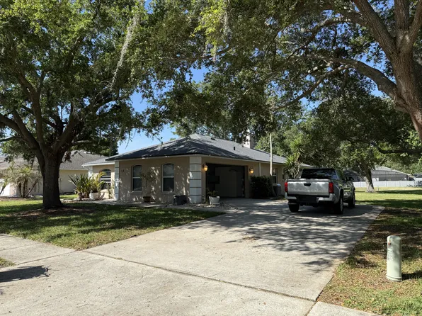 43 Spinnaker Cir, South Daytona, FL 32119