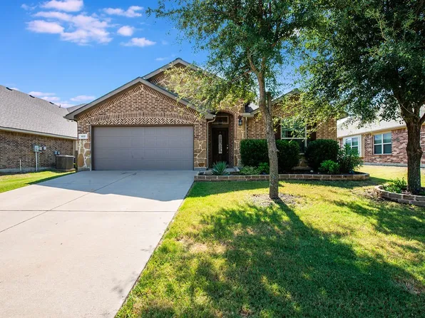 822 Graham Dr, Burleson, TX 76028