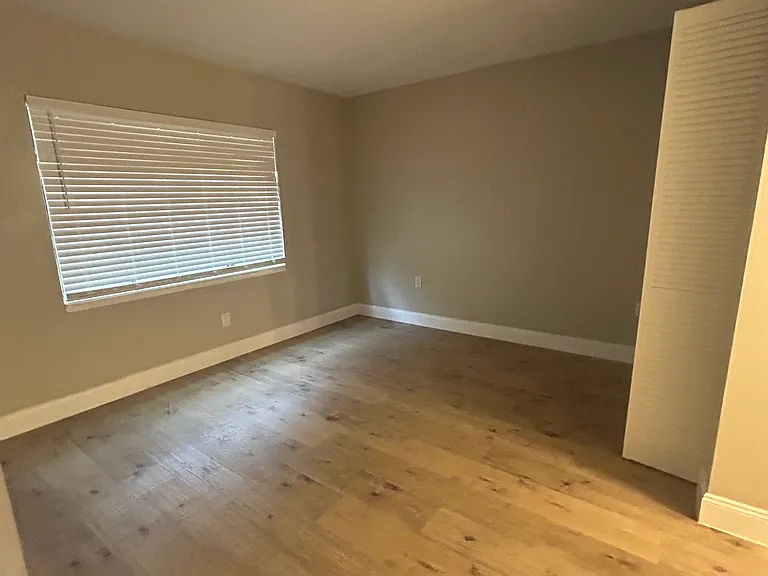 2543 Myrtle Ave #C — Photo 3