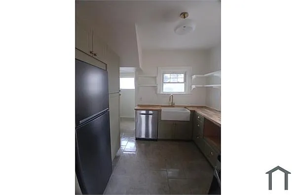 Building Photo - 1061 Greyton Rd