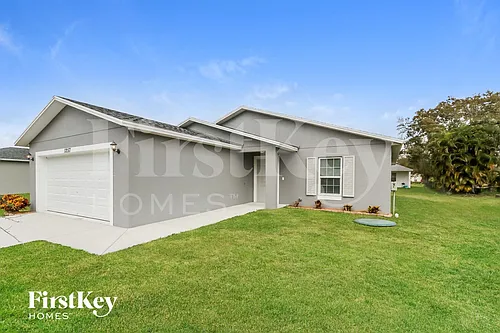 1257 SW Century Ave Photo 1