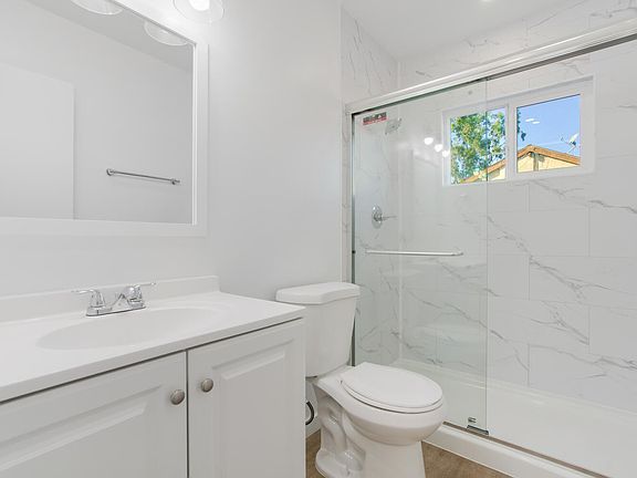 5th image of 405 W Elk Ave APT 6
