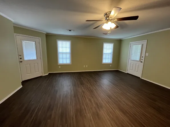 5702 Grinnell St #A, Lubbock, TX 79416