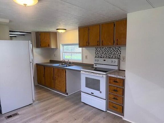 3rd image of 208 Belgrade Road