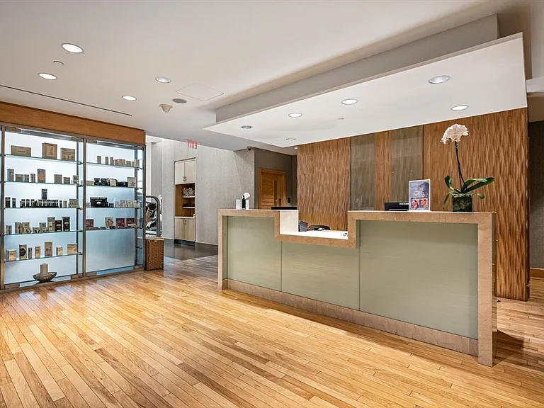 500 Atlantic Ave #14S — Photo 18