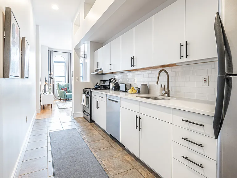 209 W 121st St #2 — Photo 16