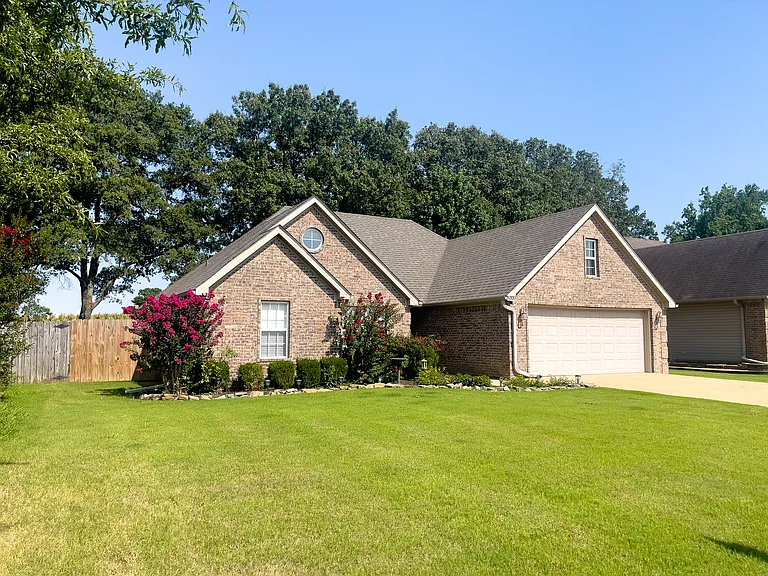 5320 Deerfield Dr — Photo 3