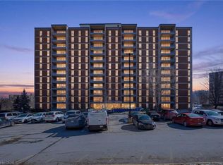 1966 Main St W #1408, Hamilton, ON L8S 1J6