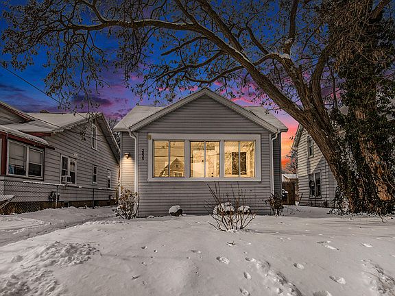 3rd image of 2035 Palace Ave SW