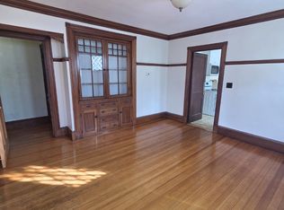 7 1/2 Hancock St APT 2, Salem, MA 01970
