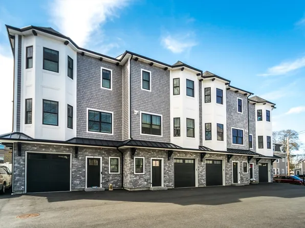 29 Cherry St #2, Waltham, MA 02453