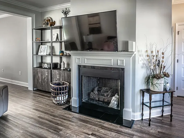 515 Villa Ln — Photo 15