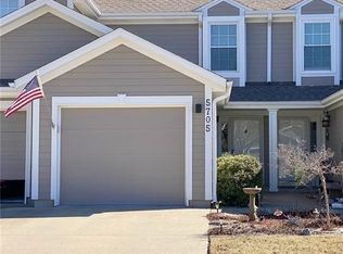 5705 NW Moonlight Meadow Ct, Lees Summit, MO 64064