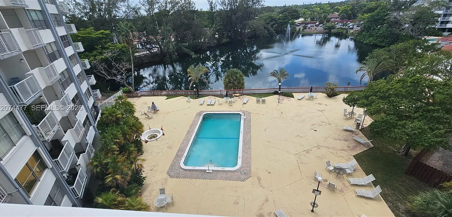 1300 NE Miami Gardens Dr — Photo 2