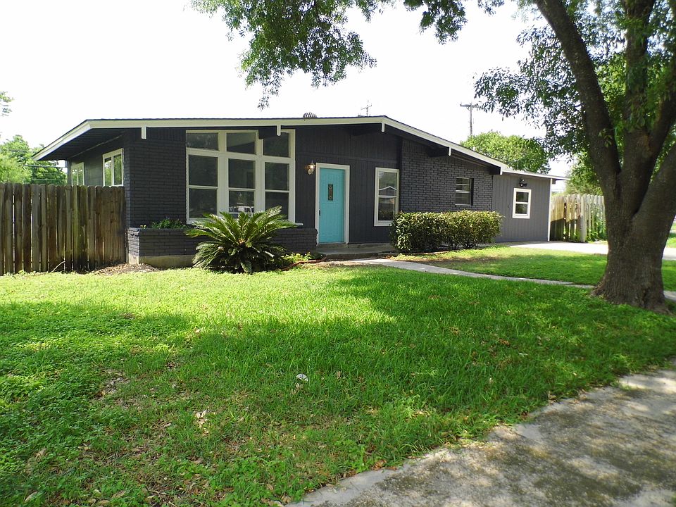1st image of 402 Sprucewood Ln