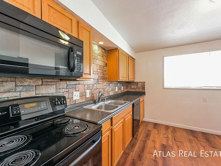 5787 S Bannock St #10 — Photo 3