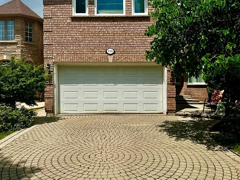 3091 Eden Oak Cres #UPPER — Photo 1