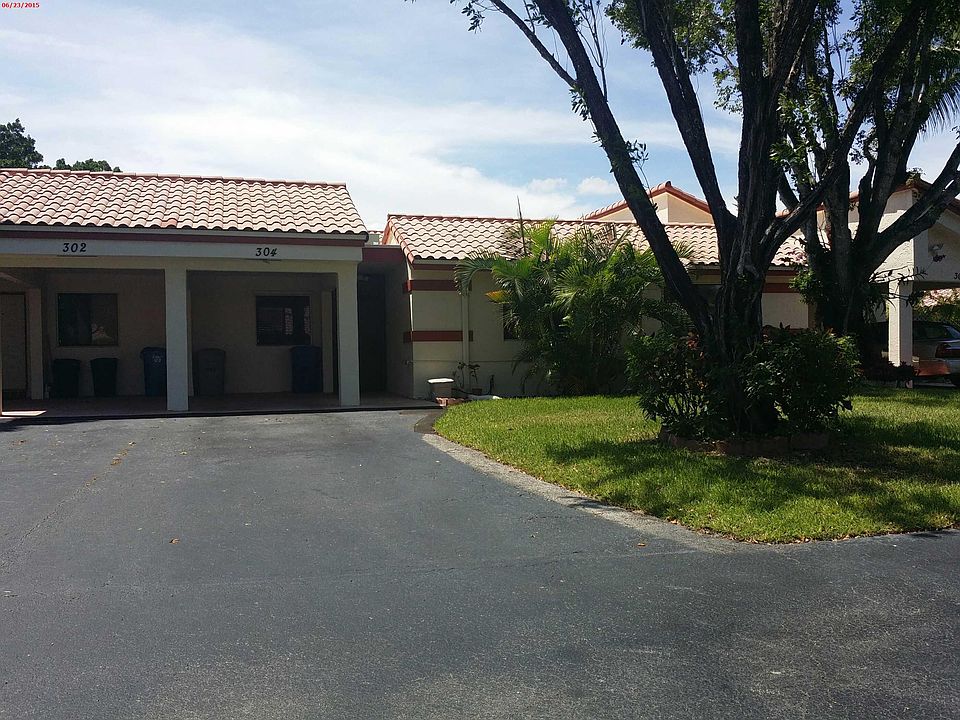 1st image of 304 Lakeside Ct #200