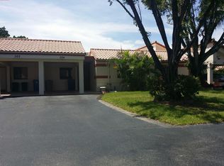 304 Lakeside Ct #200, Sunrise, FL 33326