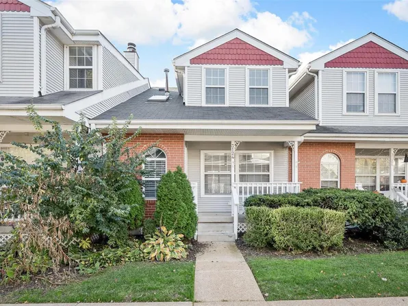 3124 Park Hampton Ct, Saint Louis, MO 63139
