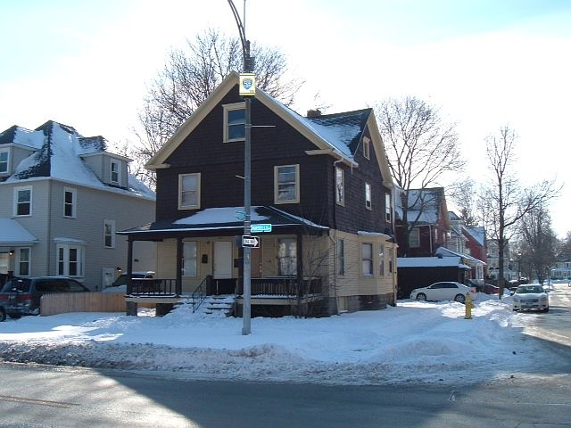 2nd image of 459-461 Parsells Ave
