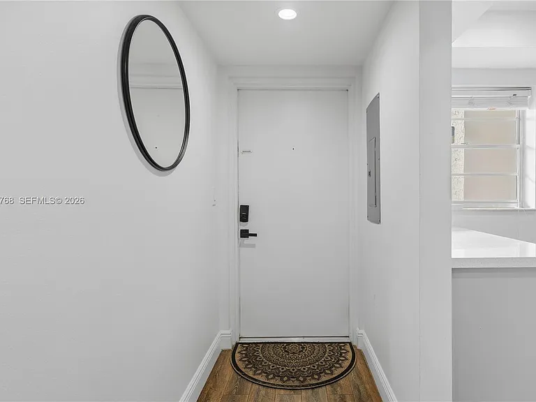 9340 Lagoon Pl #304 — Photo 7