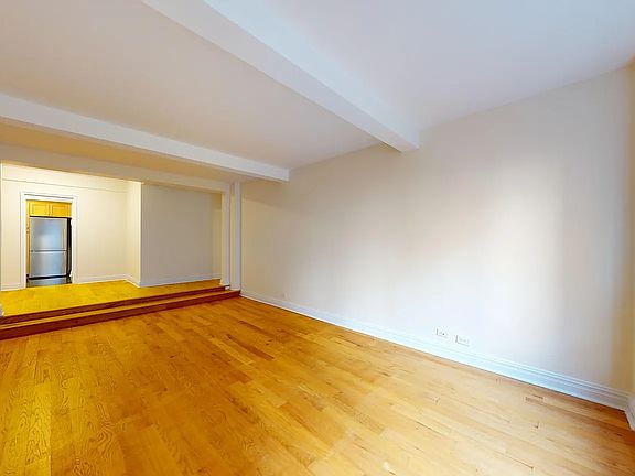 5th image of 141 E 56th St APT 5C