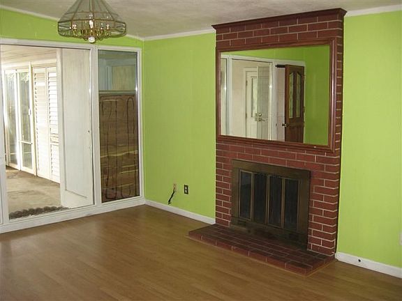 2nd image of 821 Reuter Dr