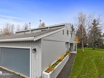 1911 Parkview Cir, Anchorage, AK, 99501