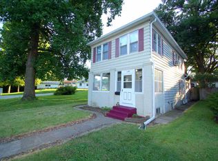 1143 23rd St, Moline, IL 61265