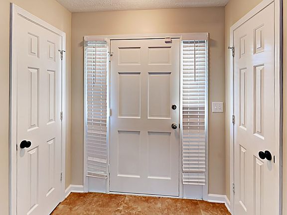 4th image of 3055 Ashly Forest Dr