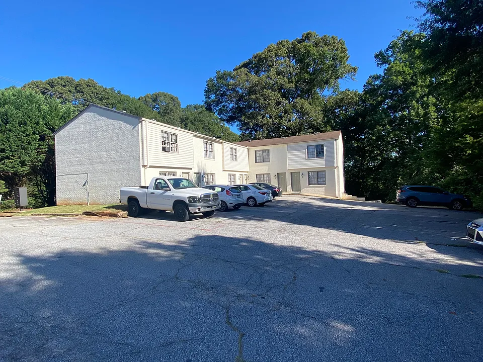 820 College Ave #10