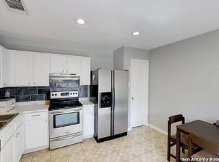 4722 Desert Poppy, San Antonio, TX 78247