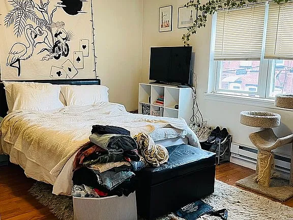2 bed, $1,300 — Photo 4