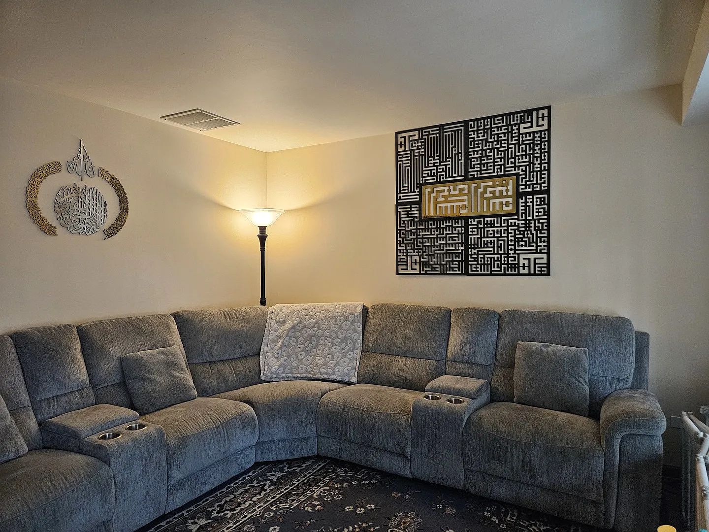 2 bed, 1.5 bath, 1668 sqft, $2,400 — Photo 2