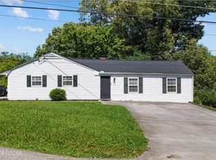 4400 Nicholas Dr, Knoxville, TN 37912