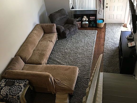 3rd image of 12966 Elm Creek Ct