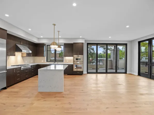 227 Hope St, Mountainview, CA 94041