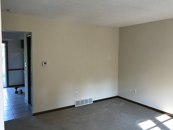 3rd image of 2217 Chestnut St