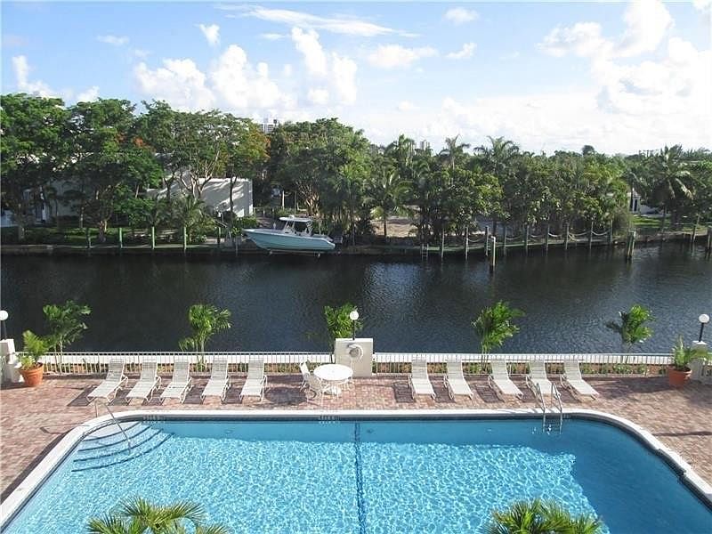 1st image of 401 Golden Isles Drive #314