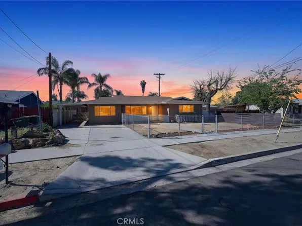 291 W Whittier Ave, Hemet, CA 92543