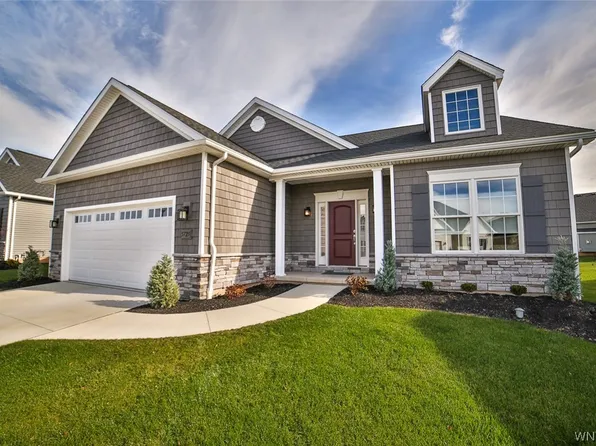 5723 Chatham Ln, Clarence Center, NY 14032