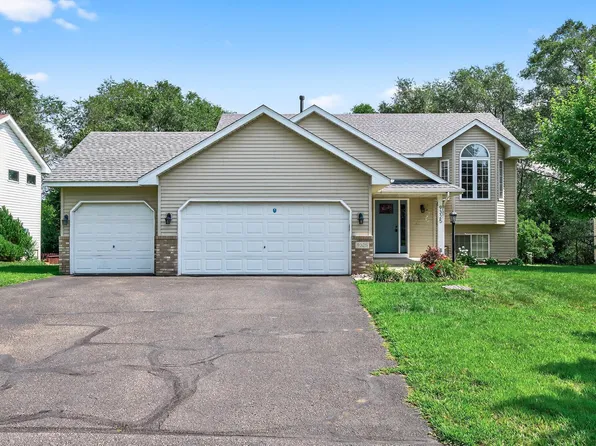 9325 Harkness Ave S, Cottage Grove, MN 55016
