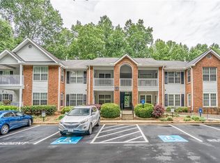 223 Streamside Dr, Roswell, GA 30076
