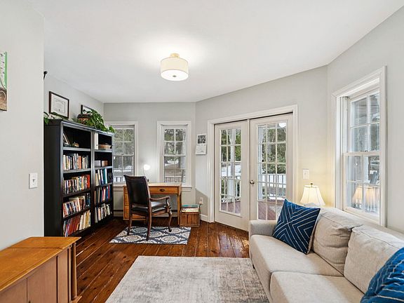 5th image of 34 Meadowbrook Road