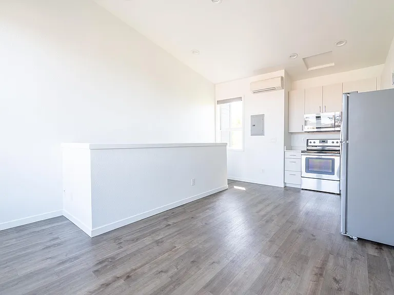 6062 SE 93rd Ave — Photo 2
