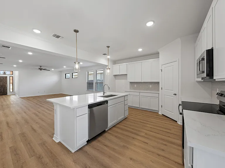 7310 Caladium Dr — Photo 10