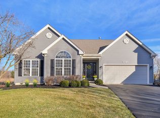 39W578 Newton Sq, Geneva, IL 60134