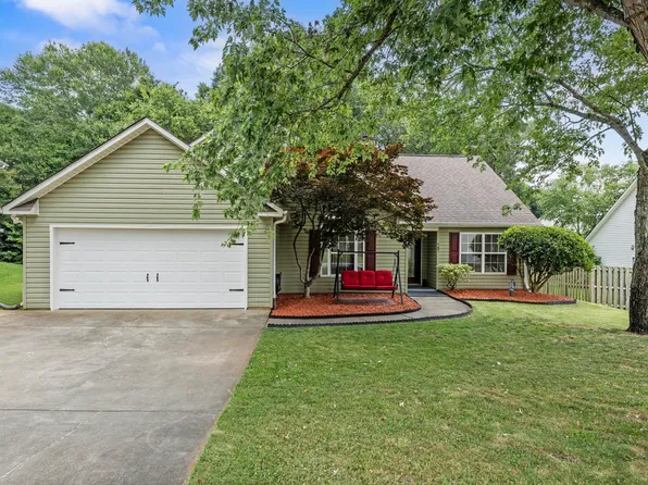 747 Onyx Cir, Boiling Springs, SC 29316