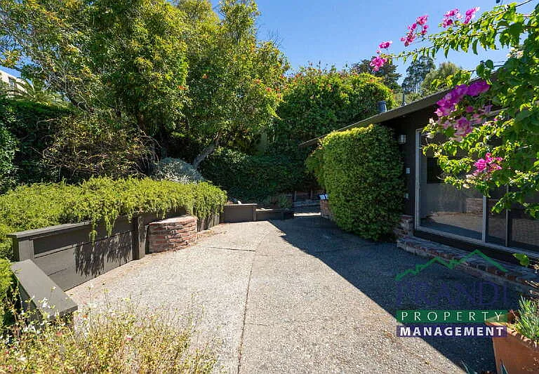 4 Beryl Ln — Photo 3